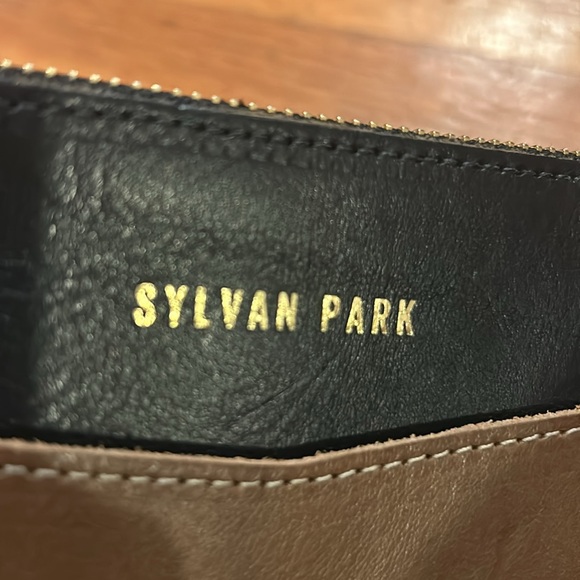 Sylvan Park Leather Crossbody Bag - Picture 7 of 7